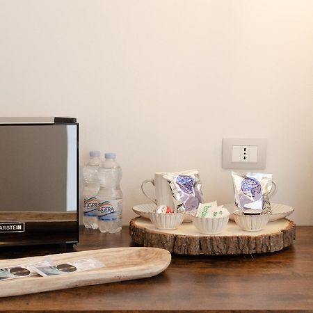 Aca Suite Luxury With Jacuzzi Adelfia Ngoại thất bức ảnh